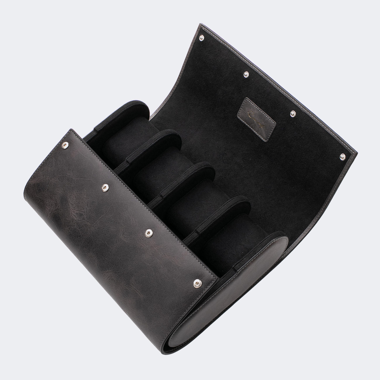 Deri ürünlerdeki leke ve izler nasıl giderilir? – Roarcraft TR