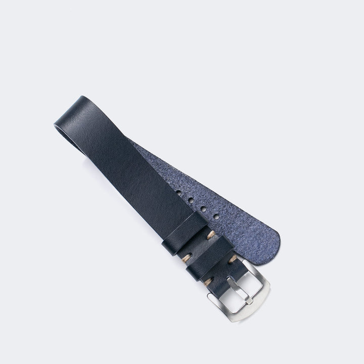 Roarstraps deri nato saat kayışı, şık siyah tasarım ve dayanıklı metal toka ile