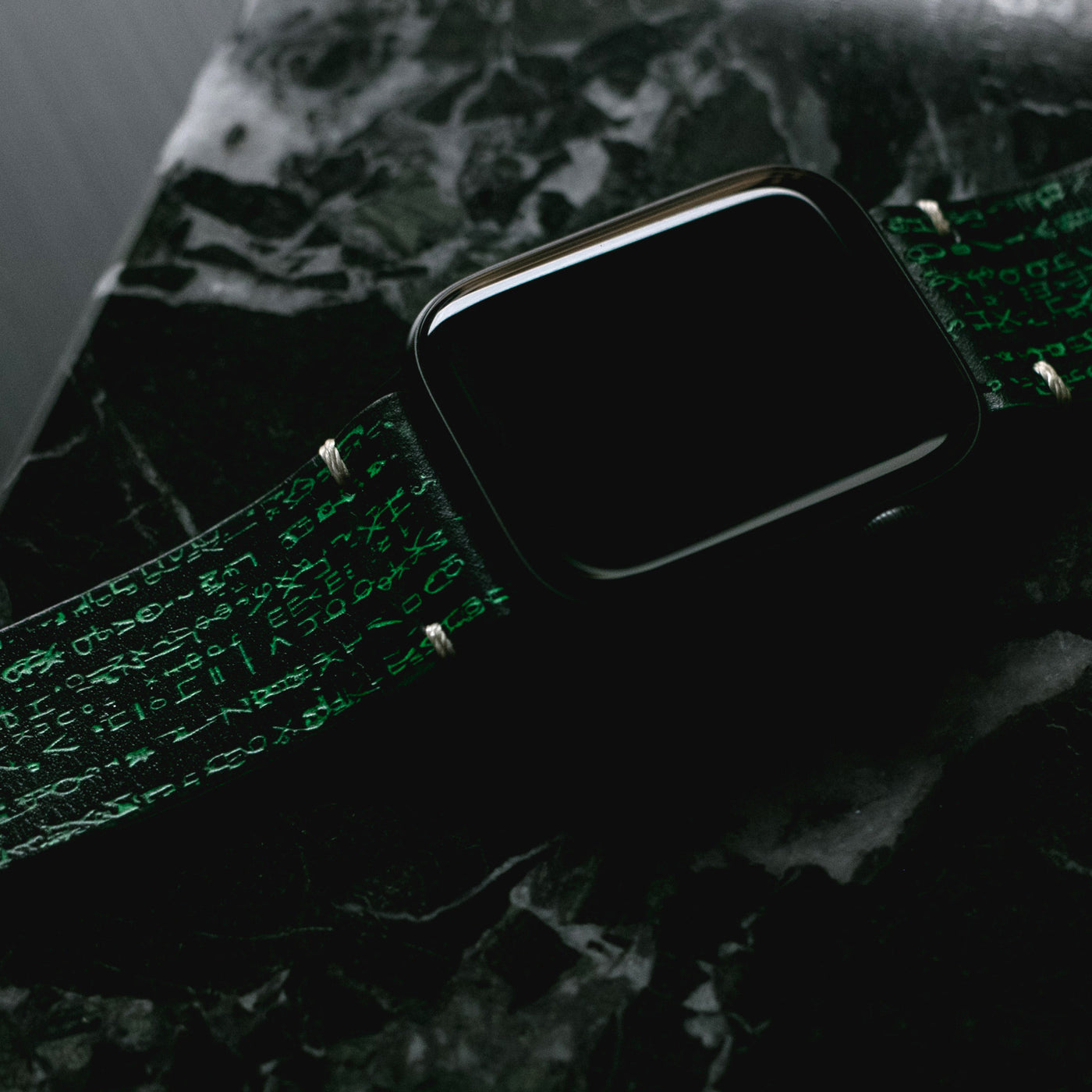 Matrix Fosforlu - Tek Kat Deri Apple Watch Kordon - Siyah - Leather Strap