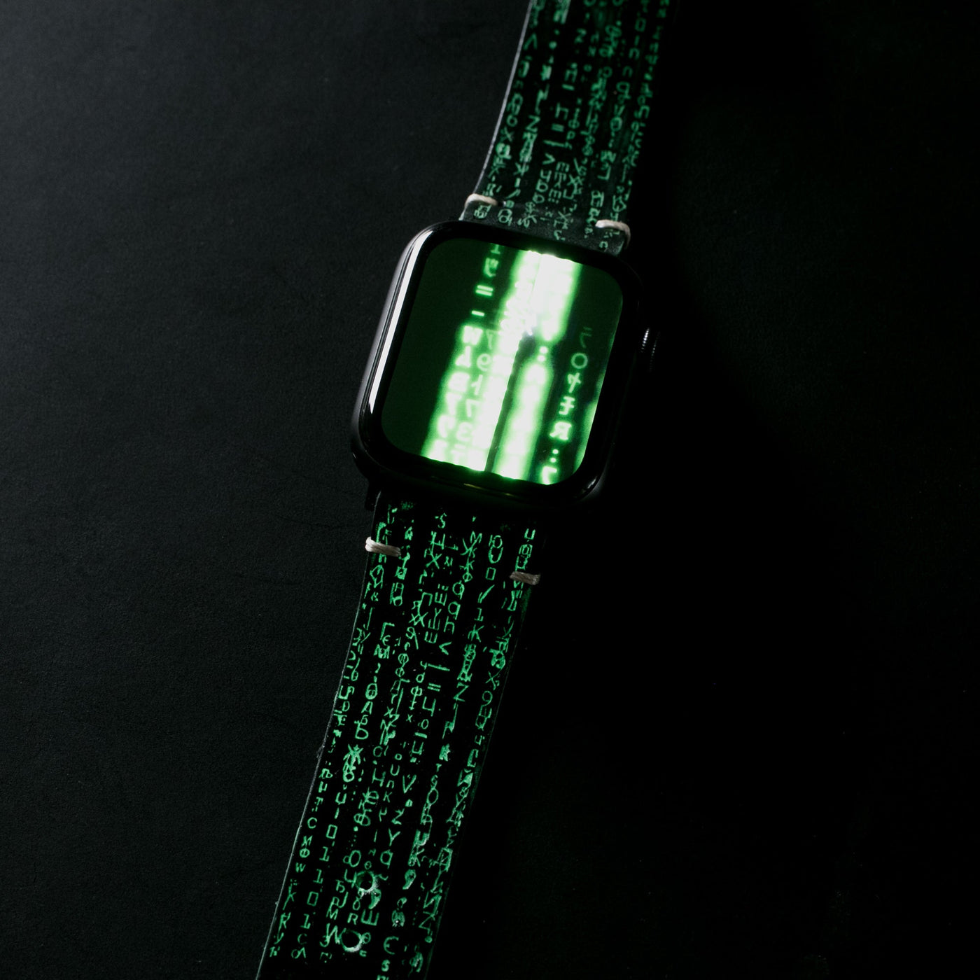 Matrix Fosforlu - Tek Kat Deri Apple Watch Kordon - Siyah - mws_apo_generated